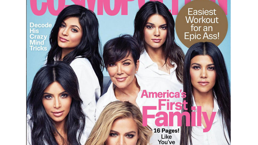 Kris Jenner posiert mit ihren Töchtern für "Cosmopolitan"-Cover