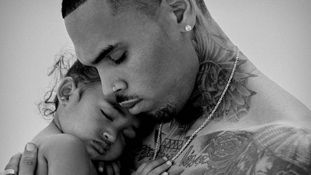 Chris Brown: Schlafende Tochter auf dem Album-Cover