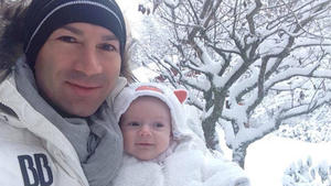 Lucas Cordalis und Sophia genießen den ersten Schnee