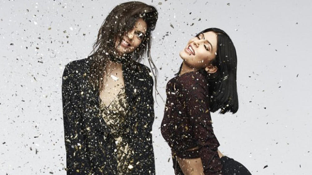 Kendall und Kylie Jenner präsentieren ihre Weihnachtskollektion