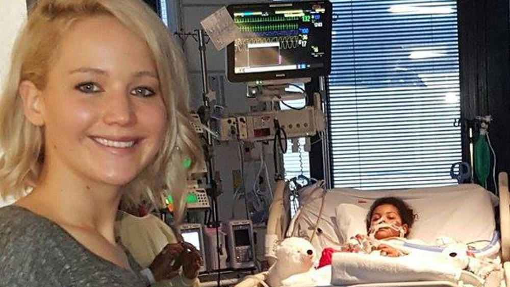 Süßer Engel: So versüßt Jennifer Lawrence kranken Kindern Weihnachten