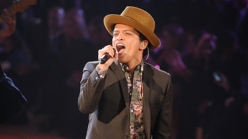 Bruno Mars singt beim Super Bowl 2016