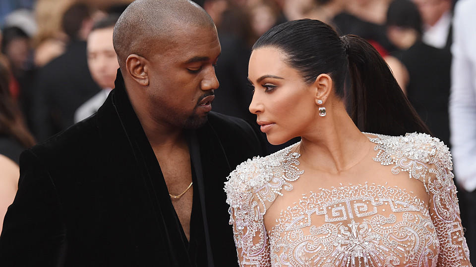Nach Ärger um Kanye West: Kris Jenner soll sich um die Marke 'Kardashian' sorgen.