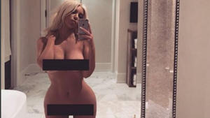 So nackt hat sich Kim Kardashian noch nie gezeigt