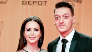 Sind Mandy Grace Capristo und Mesut Özil kein Paar mehr?