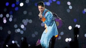 "Am Boden zerstört": So trauern die Stars um Prince