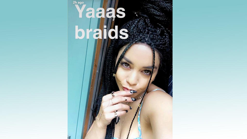 Vanessa Hudgens Rasta Zopfe Losen Einen Shitstorm Aus