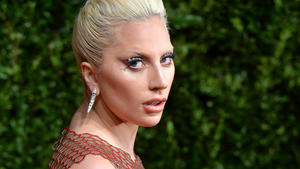 Lady Gaga zeigt ihre pralle Kehrseite