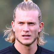 Loris Karius Seine Neue Model Flamme Ist Millionen Schwer