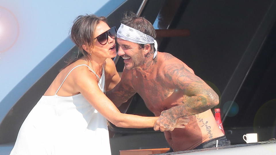 Seltene Bilder: Hier knutscht David Beckham seine Victoria