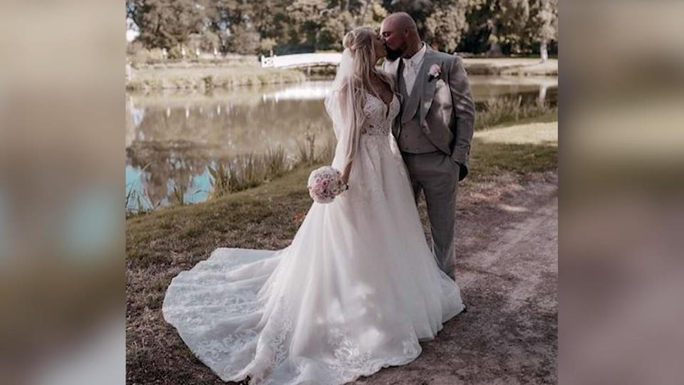 Nik Schröder und Jessica Cooper haben geheiratet
