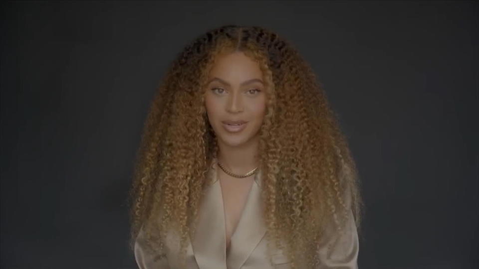 Stars wie Beyoncé sprechen zu Schulabsolventen