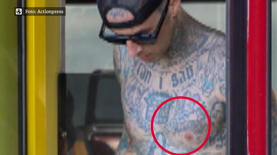 Travis Barker zeigt Kourtney-Tattoo