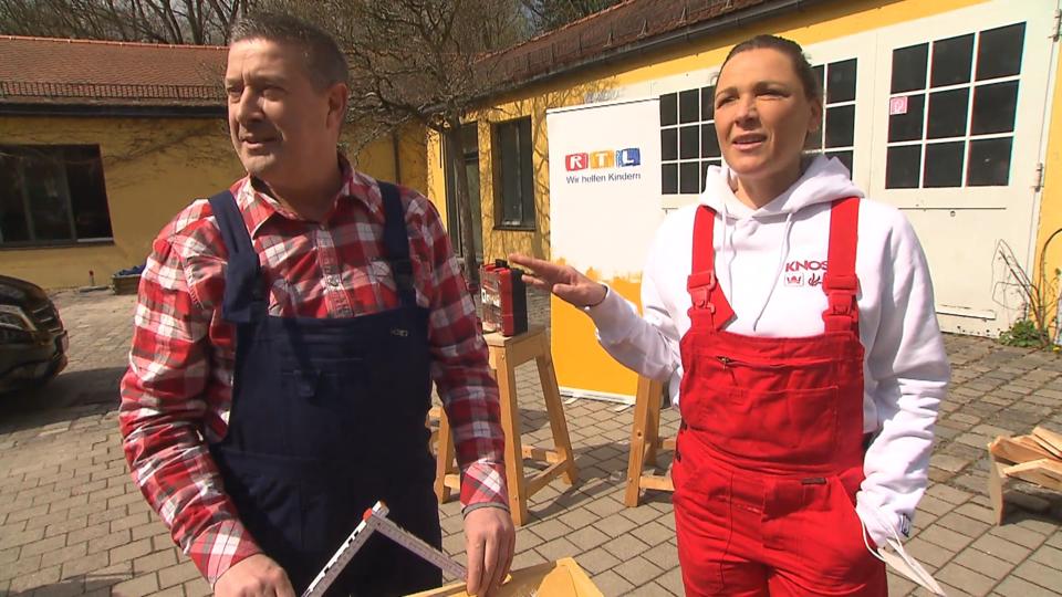 Joachim Llambi baut ein Hochbeet - für den guten Zweck
