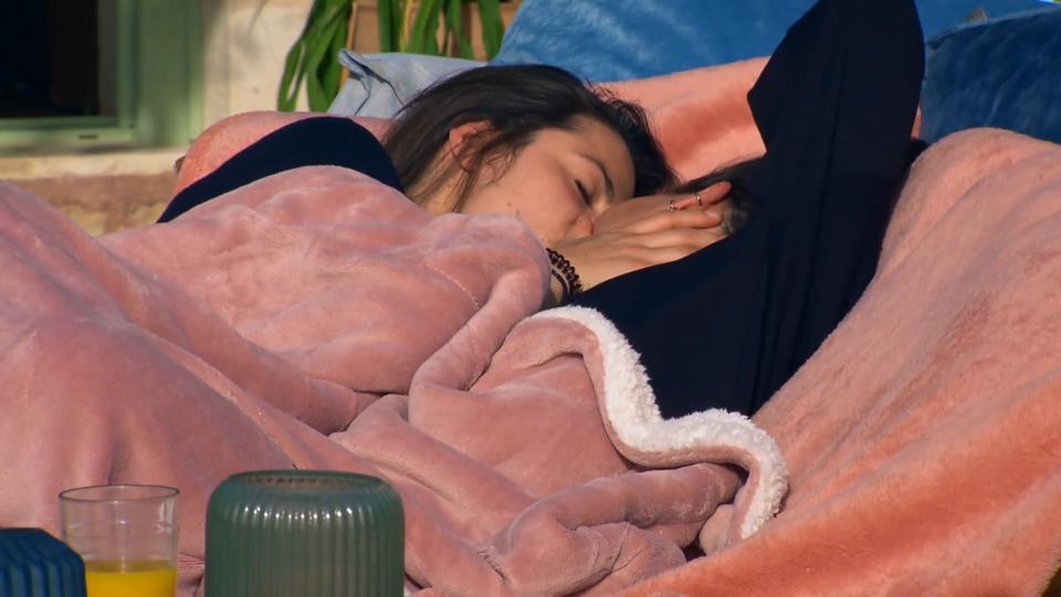 Kommt es zwischen Irina & Lou zum Sex?