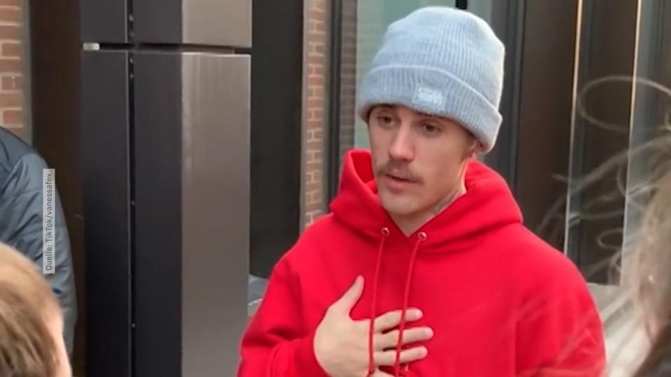Die Fans von Justin Bieber lauern ihm vor seiner Wohnung auf
