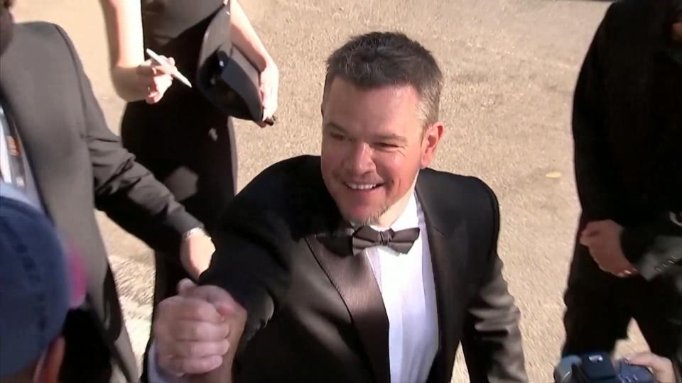 So cool schlendert Matt Damon über den Teppich in Cannes