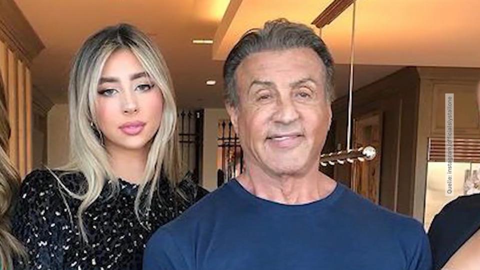 Sylvester Stallone posiert mit seinen Model-Töchtern