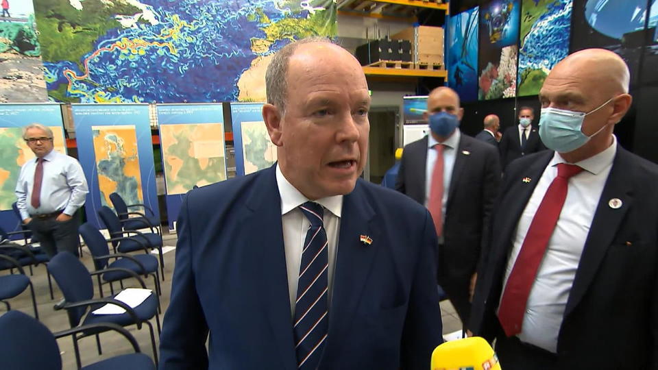 Fürst Albert II. spricht zu Charlenes Krankheit