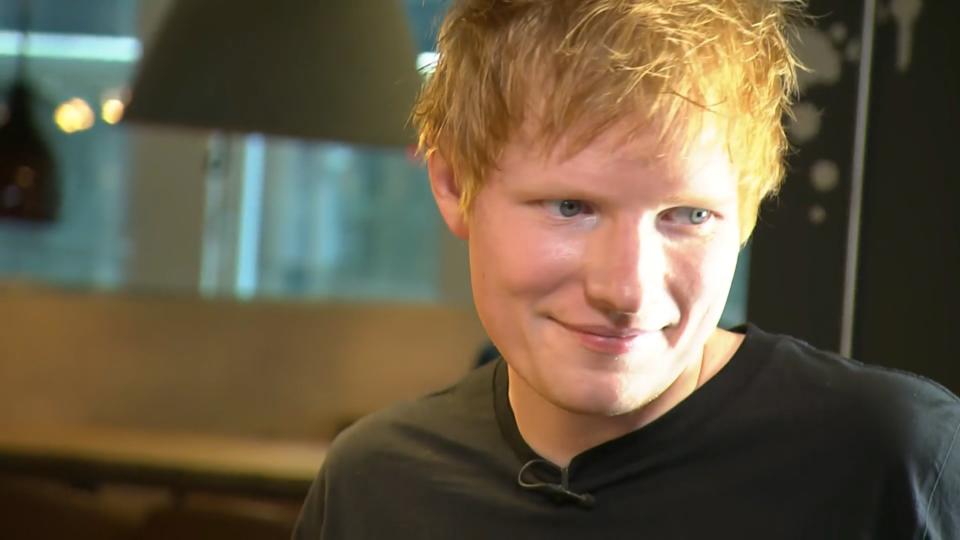 Ed Sheeran überrascht mit Klo-Beichte