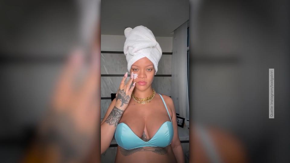 Hier salbt Rihanna ihren Baby-Bauch ein