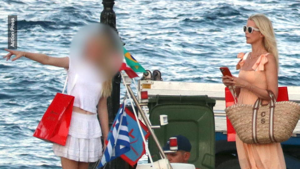 Claudia Schiffer: Griechenland-Urlaub mit ihren Töchtern