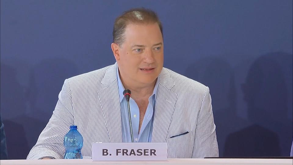 Emotionale Aufnahmen aufgetaucht: Brendan Fraser zu Tränen gerührt Emotionale Aufnahmen aufgetaucht: Brendan Fraser zu Tränen gerührt