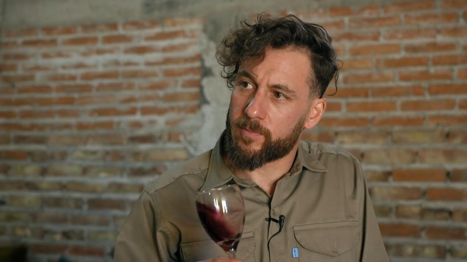 Ezequiel will seinen Wein nicht mehr allein trinken