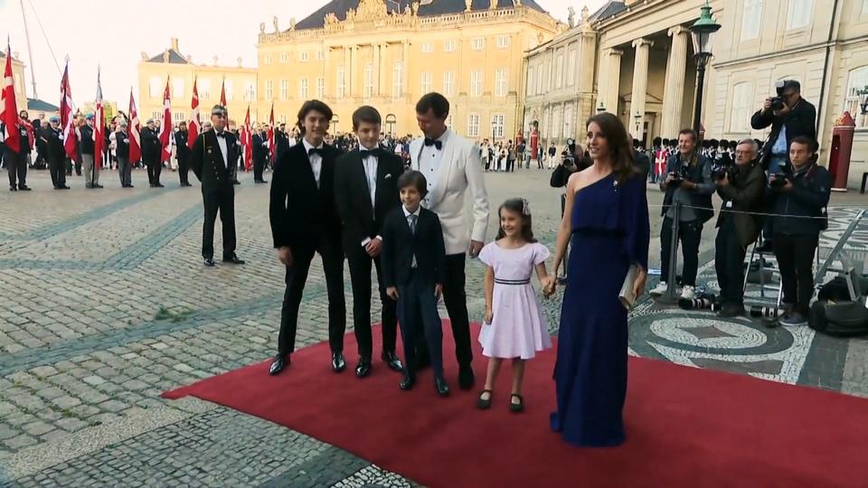 Neues Familienfoto der dänischen Royals überrascht